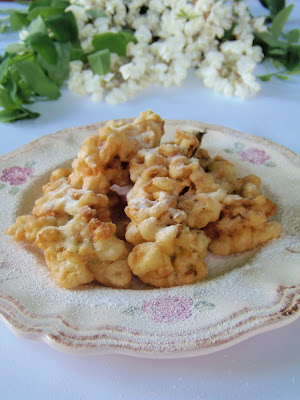 Bundázott akácvirág2